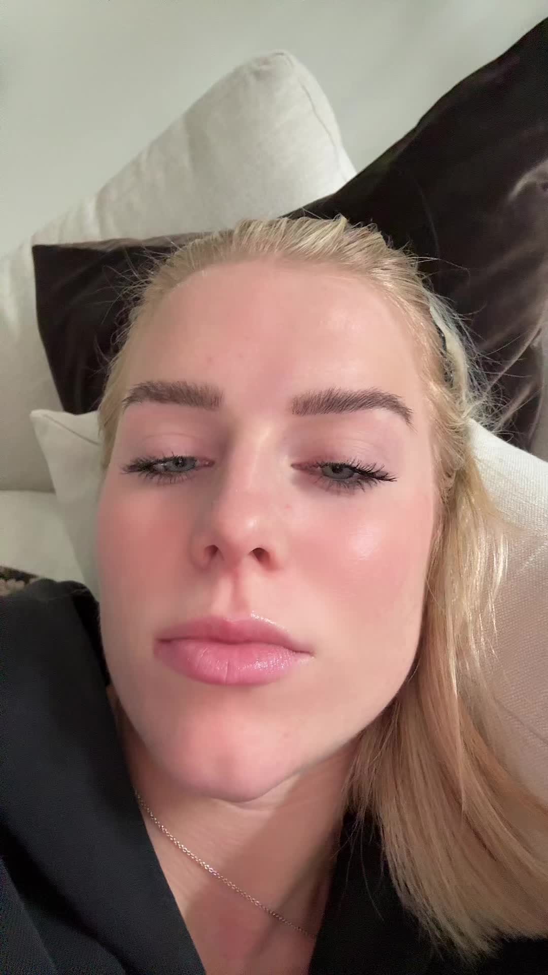 @T