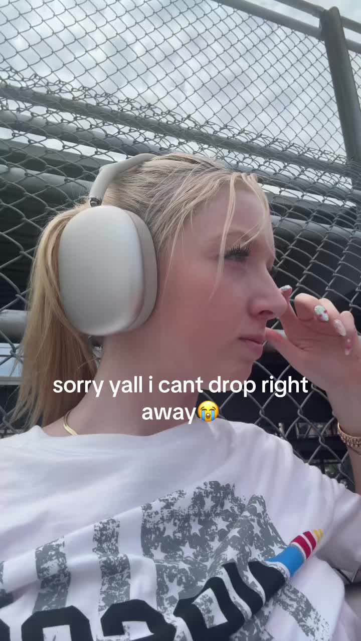 @ava☻