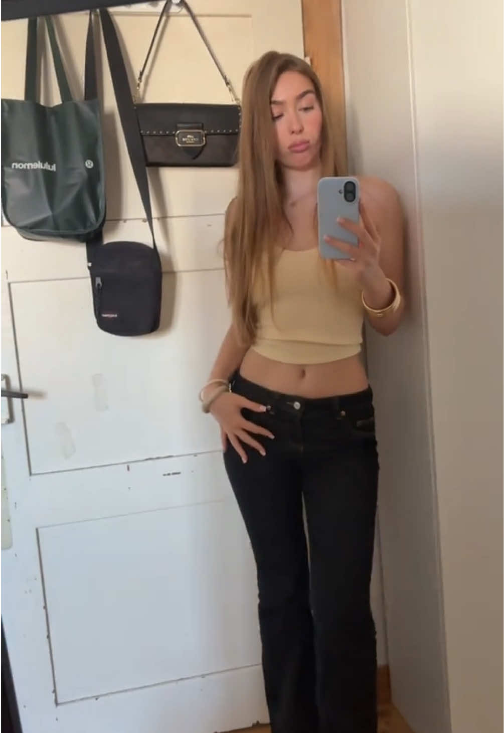 @ℰ