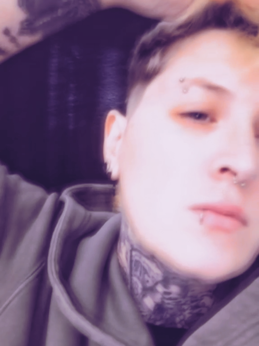 @𝚃𝚊𝚢𝚝𝚘𝚗'♡