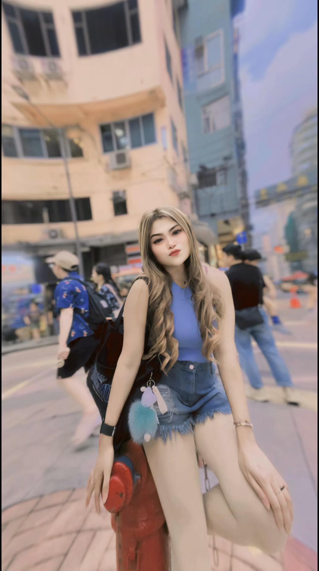 @AMI AGHATA🇭🇰