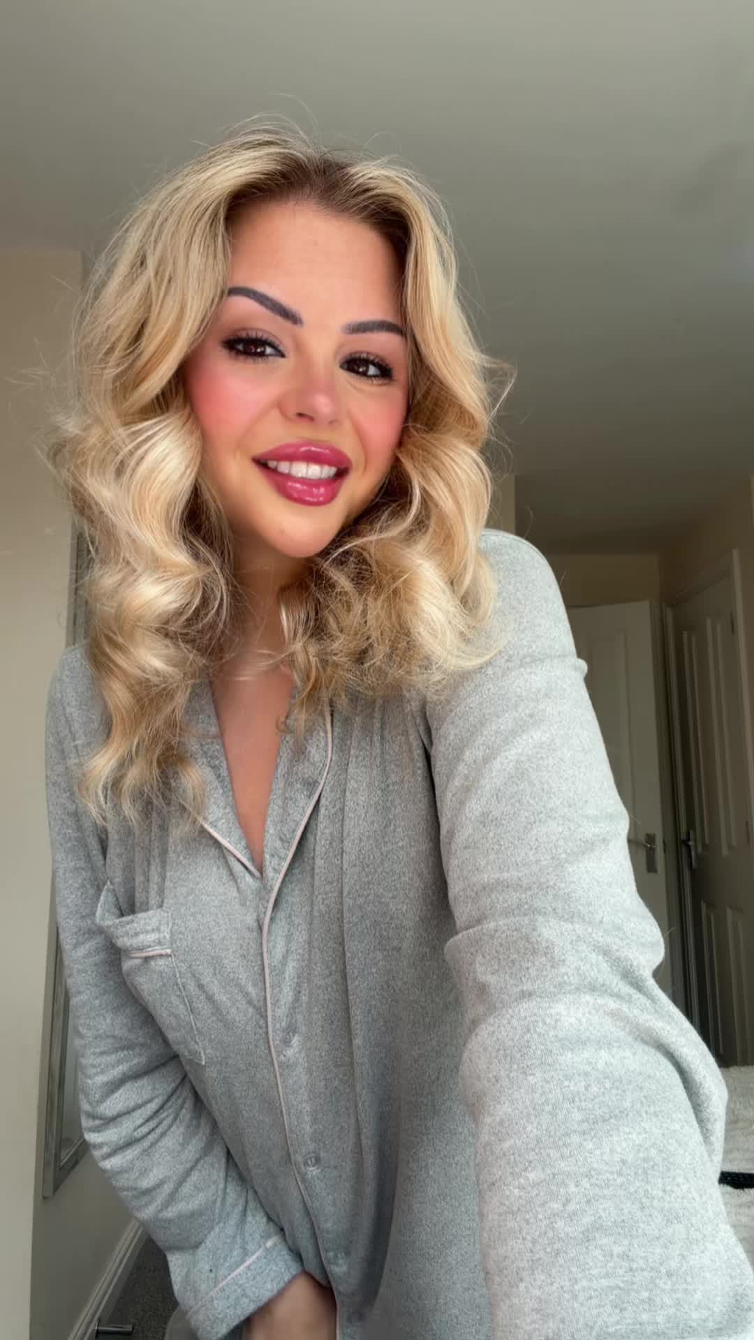@MollyMaySmith