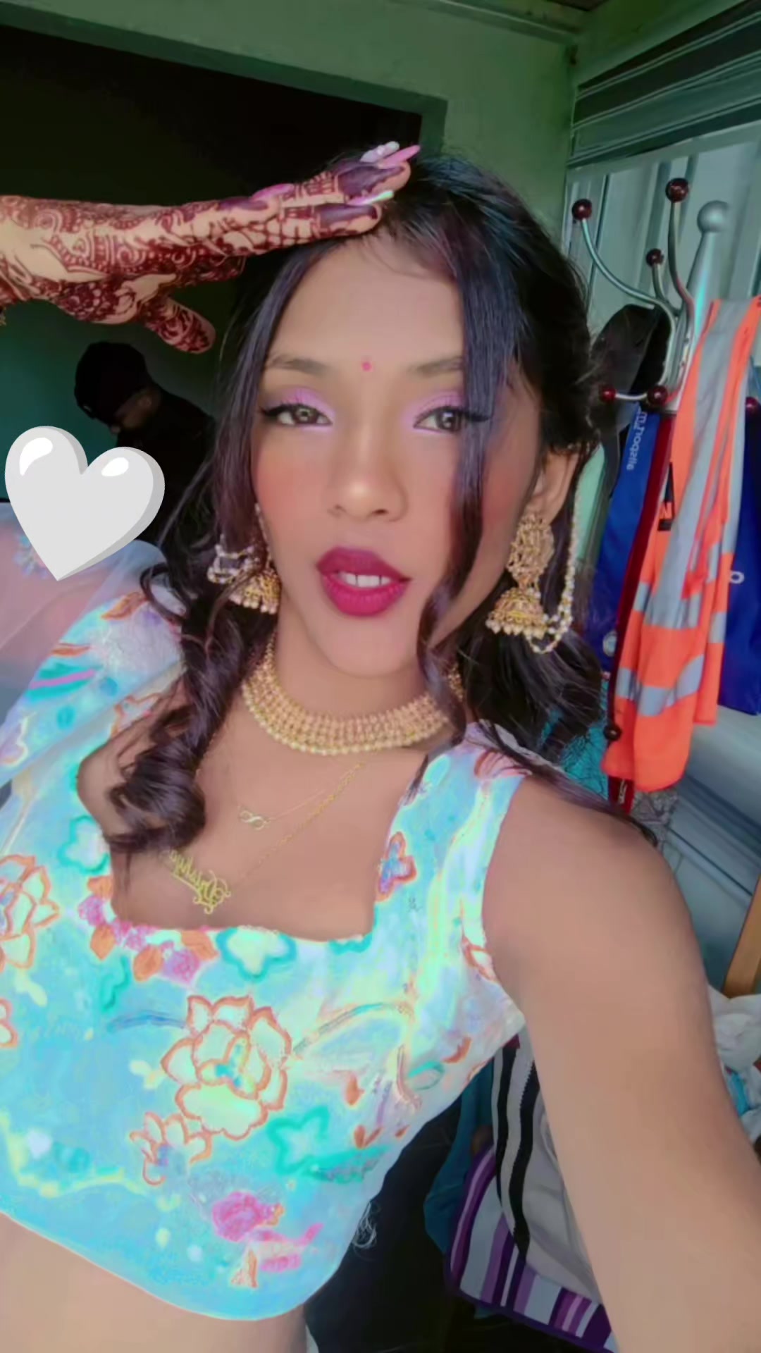 @Vanshika.𝓛 💋