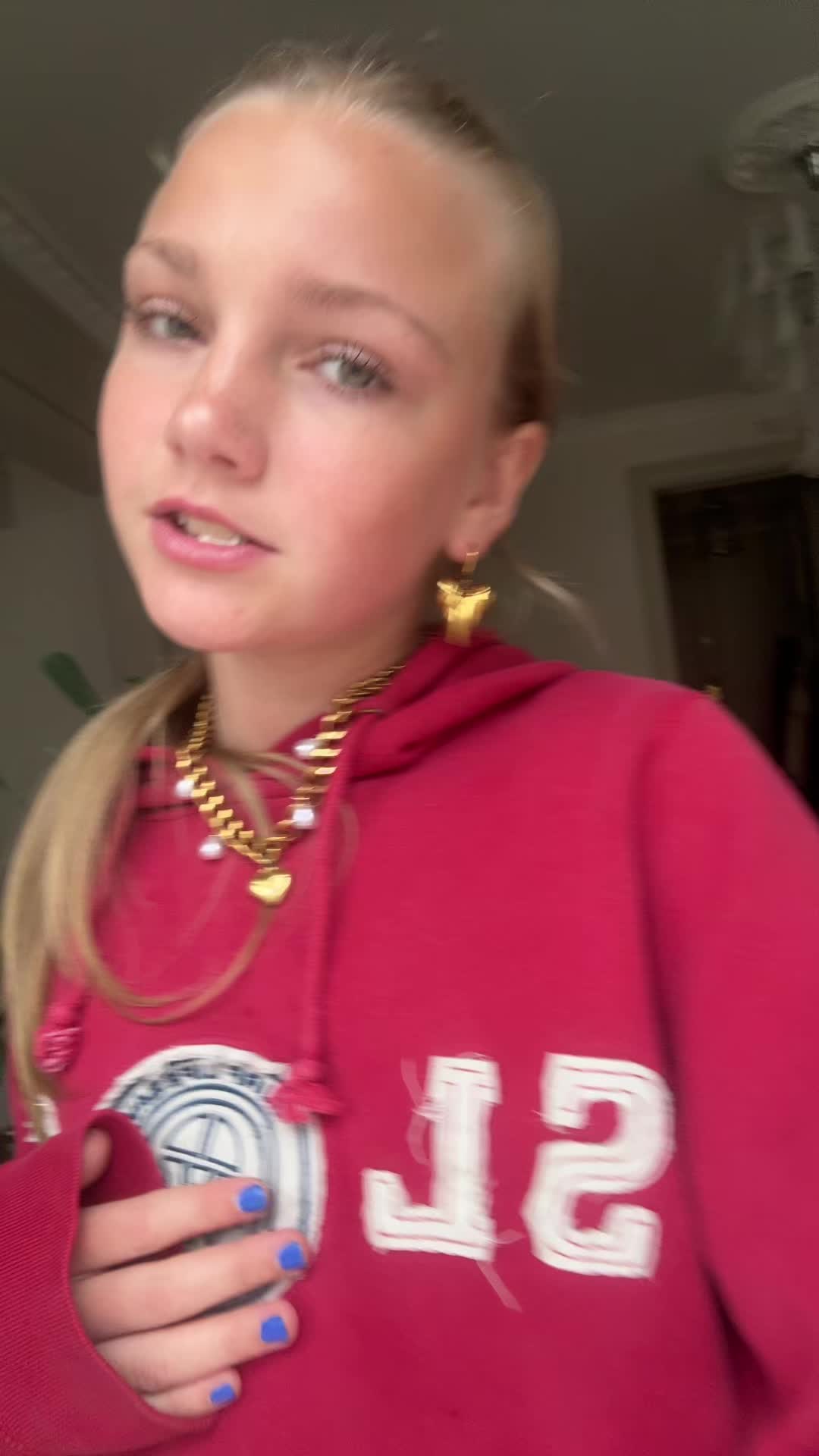 @Vis