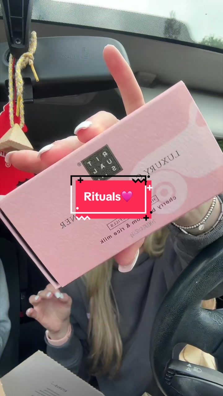 @𝓛𝓾𝓬𝔂💋