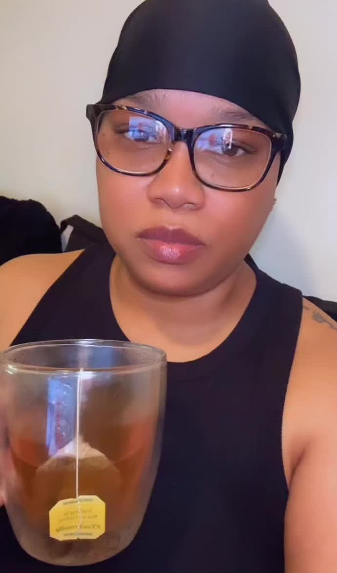 @devorielyons