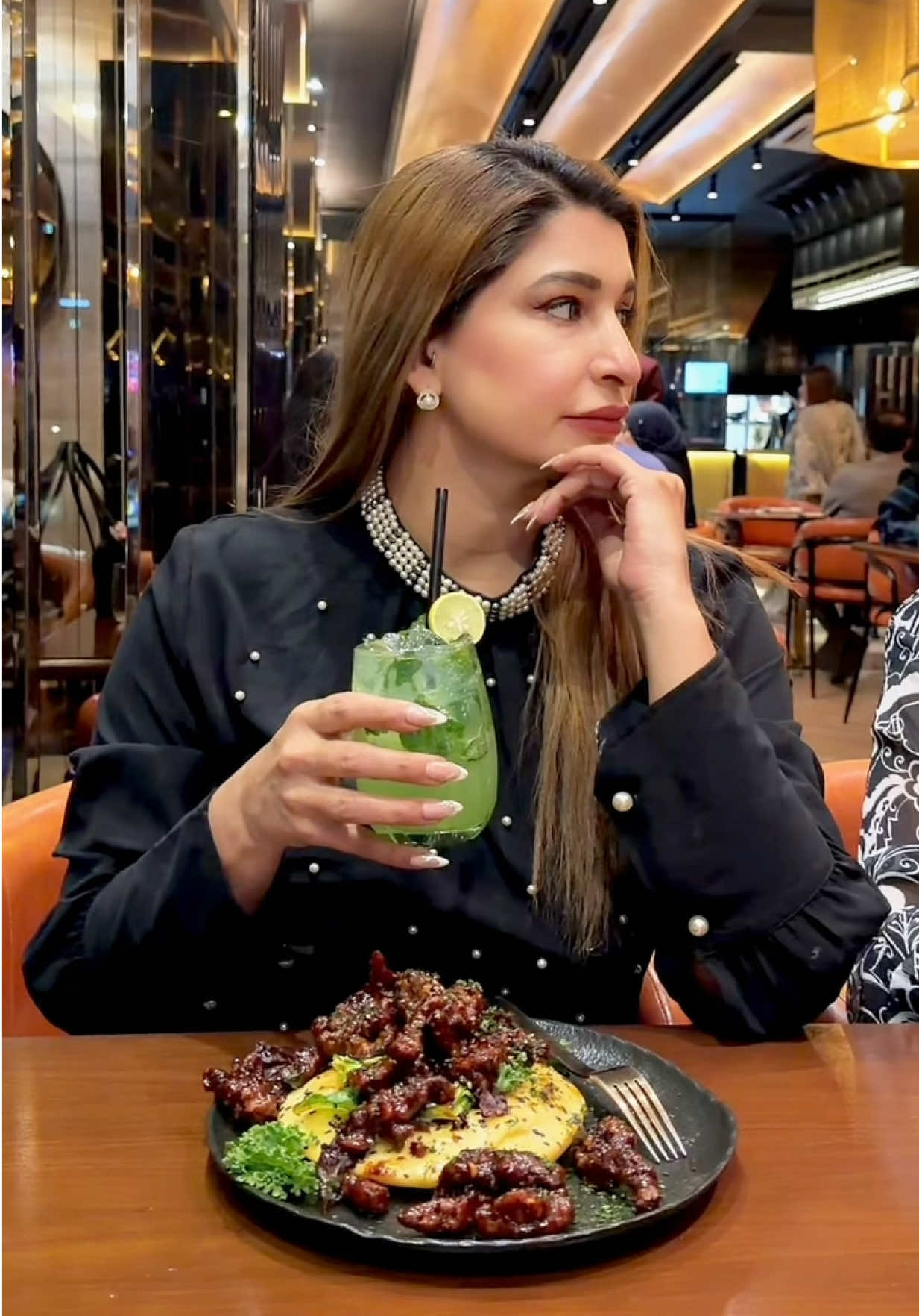@Raheelakhanofficial