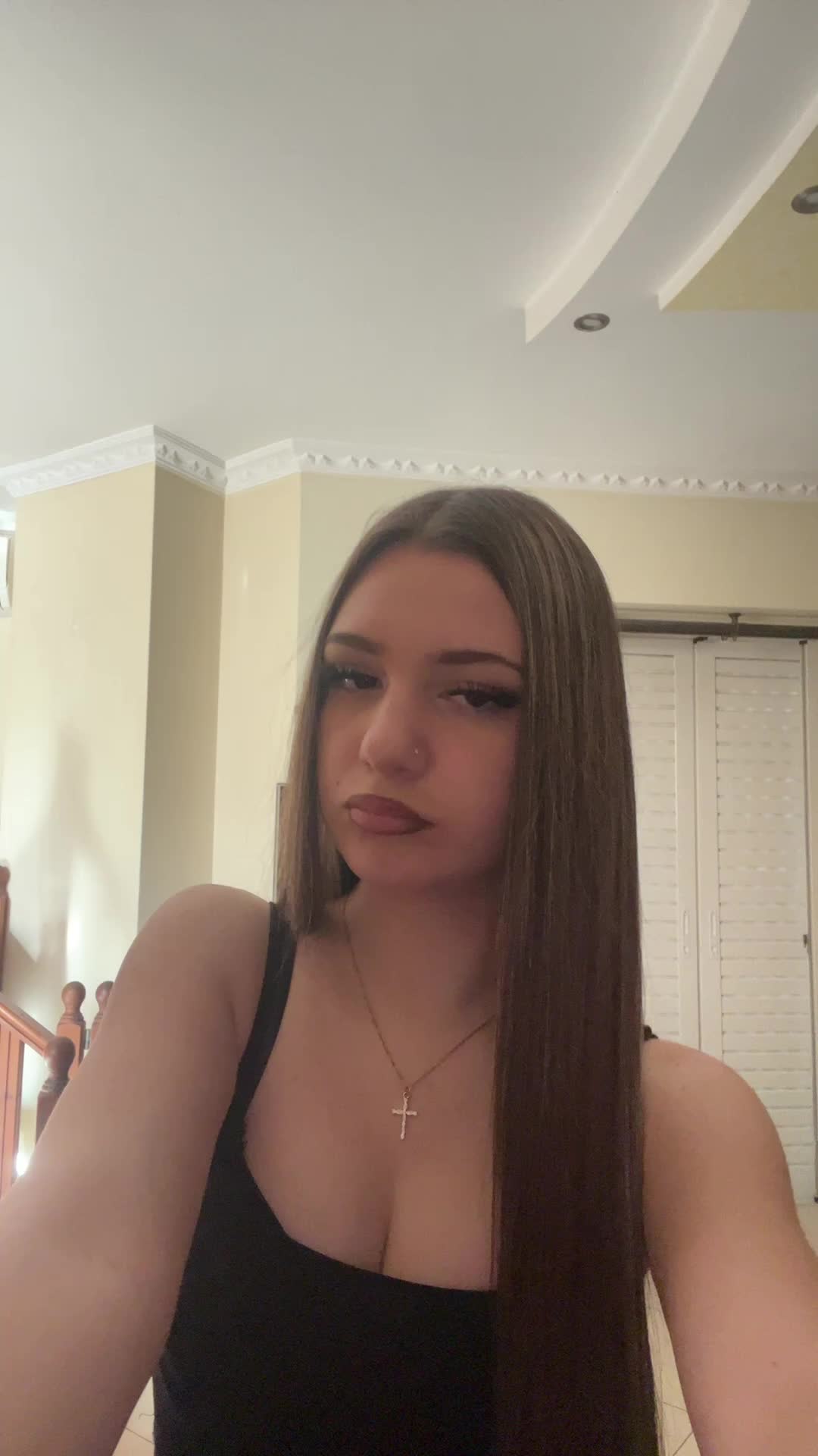 @𝟖.𝐯𝐚𝐥𝐞𝐧𝐭𝐢𝐧𝐚𝐚💸