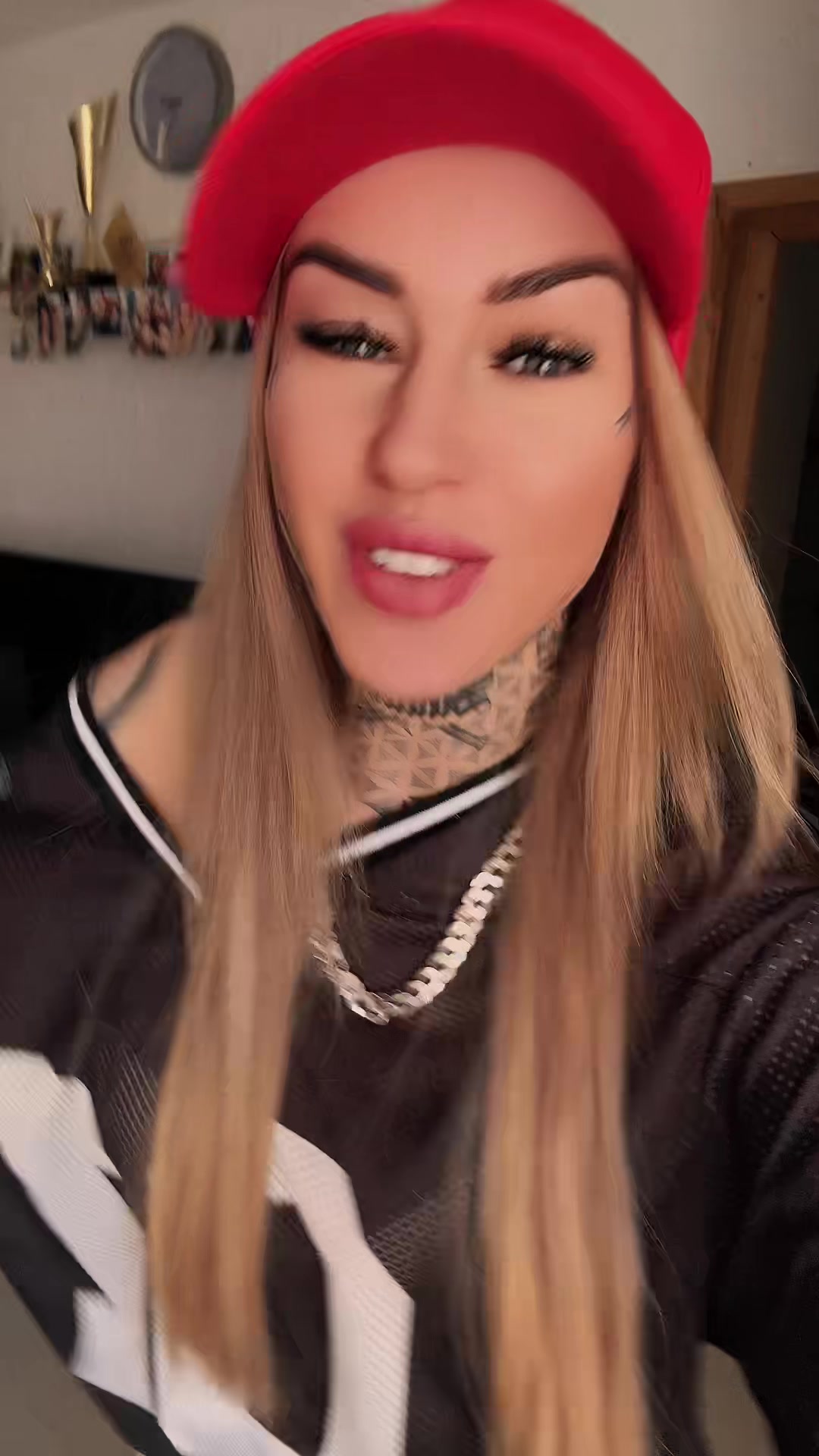 @karrola_official