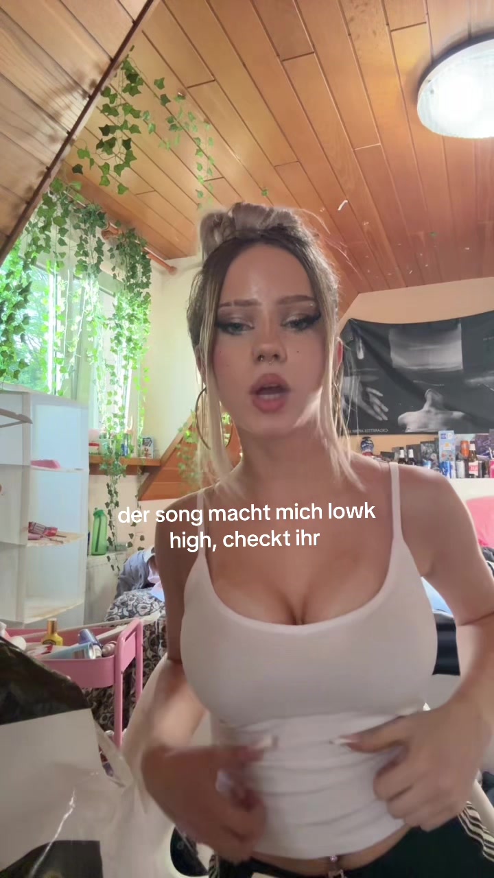 @Liz live Account 🫩