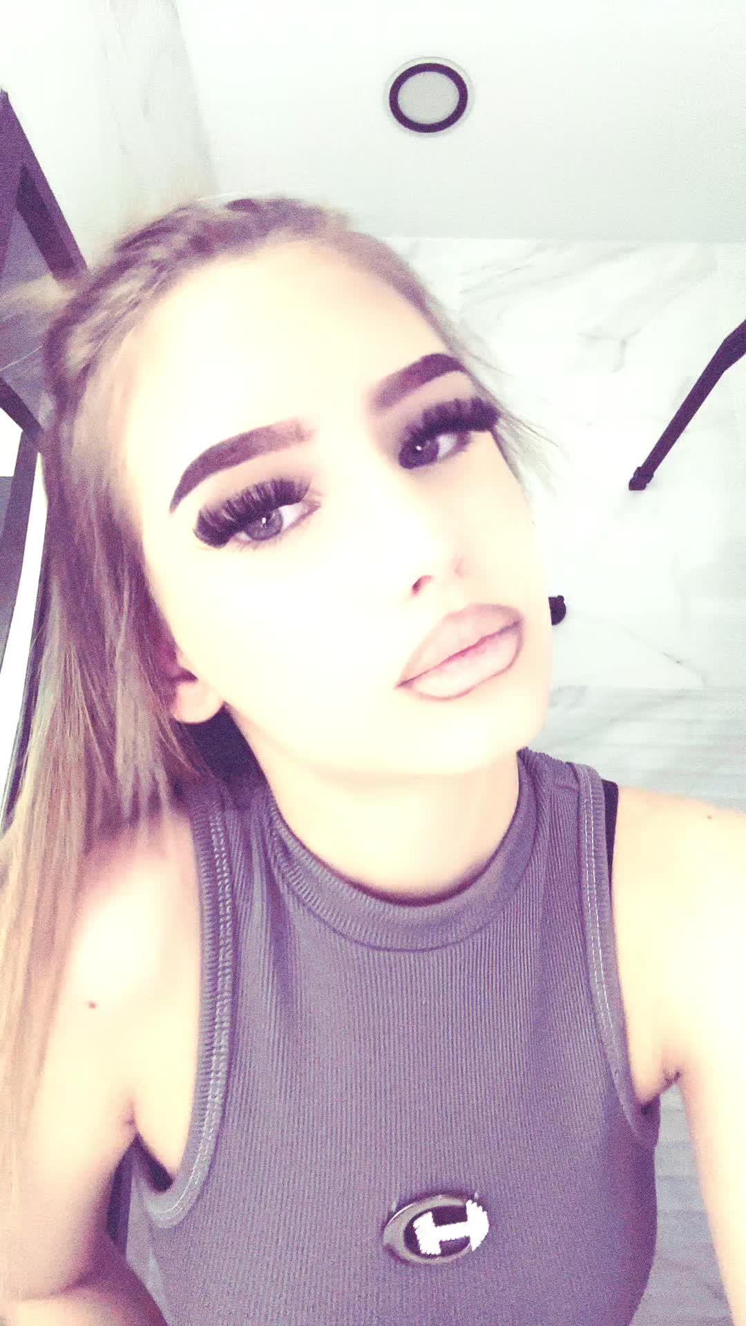 @𝓪𝓵𝓮𝓴𝓼𝓪𝓷𝓭𝓻𝓪
