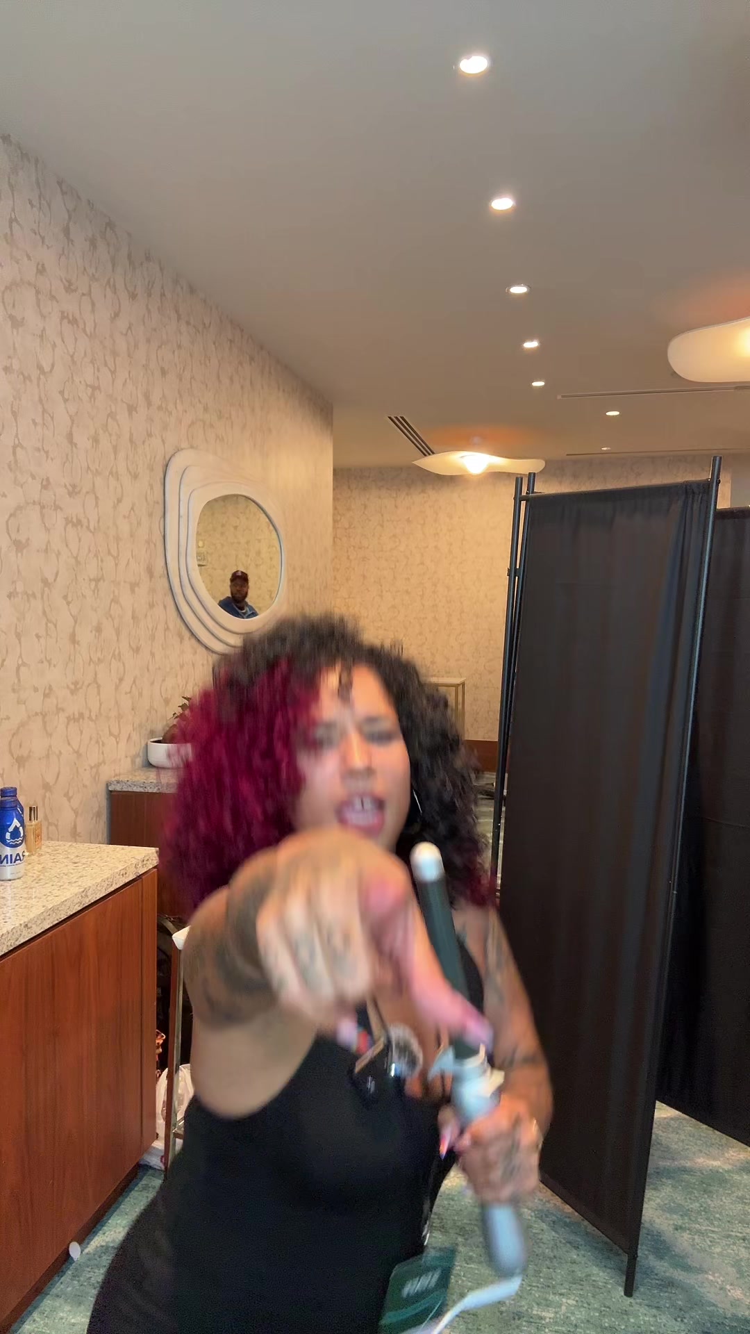@ShhmoneyCurl