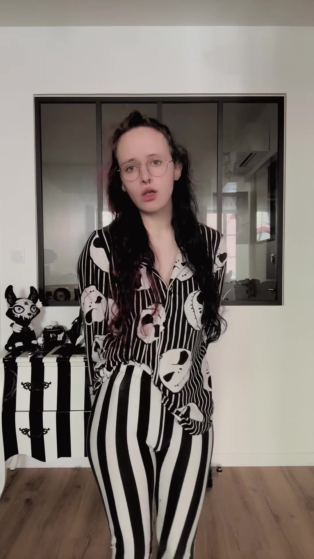 @🦇 𝔐𝔞𝔯𝔦𝔫𝔢 - Goth Girl