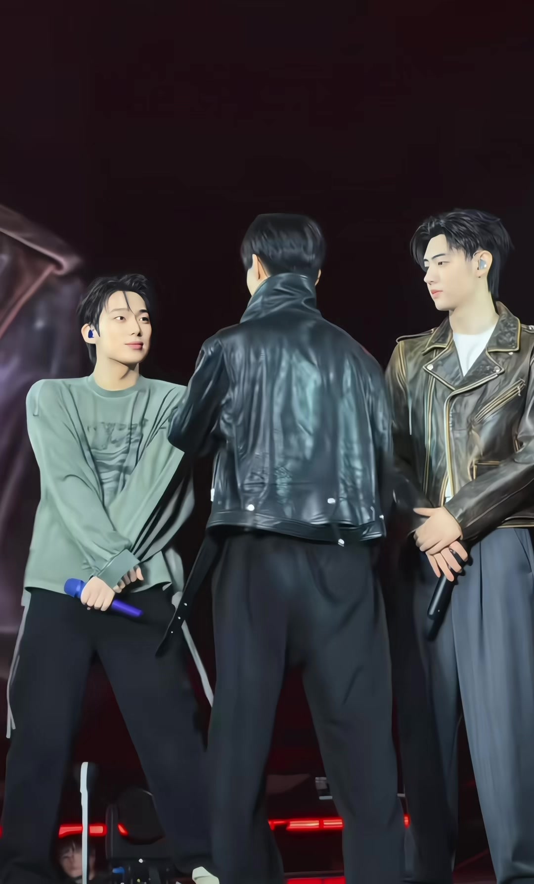 @Ꮪ𝗨𝝢𝗢𝗢🦊