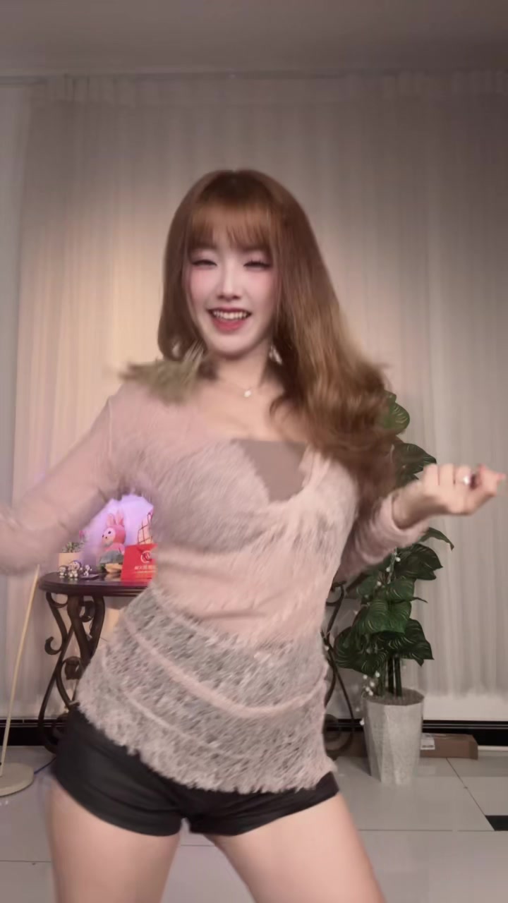 @𝓗𝓪̀ 𝓥𝓲 🌷
