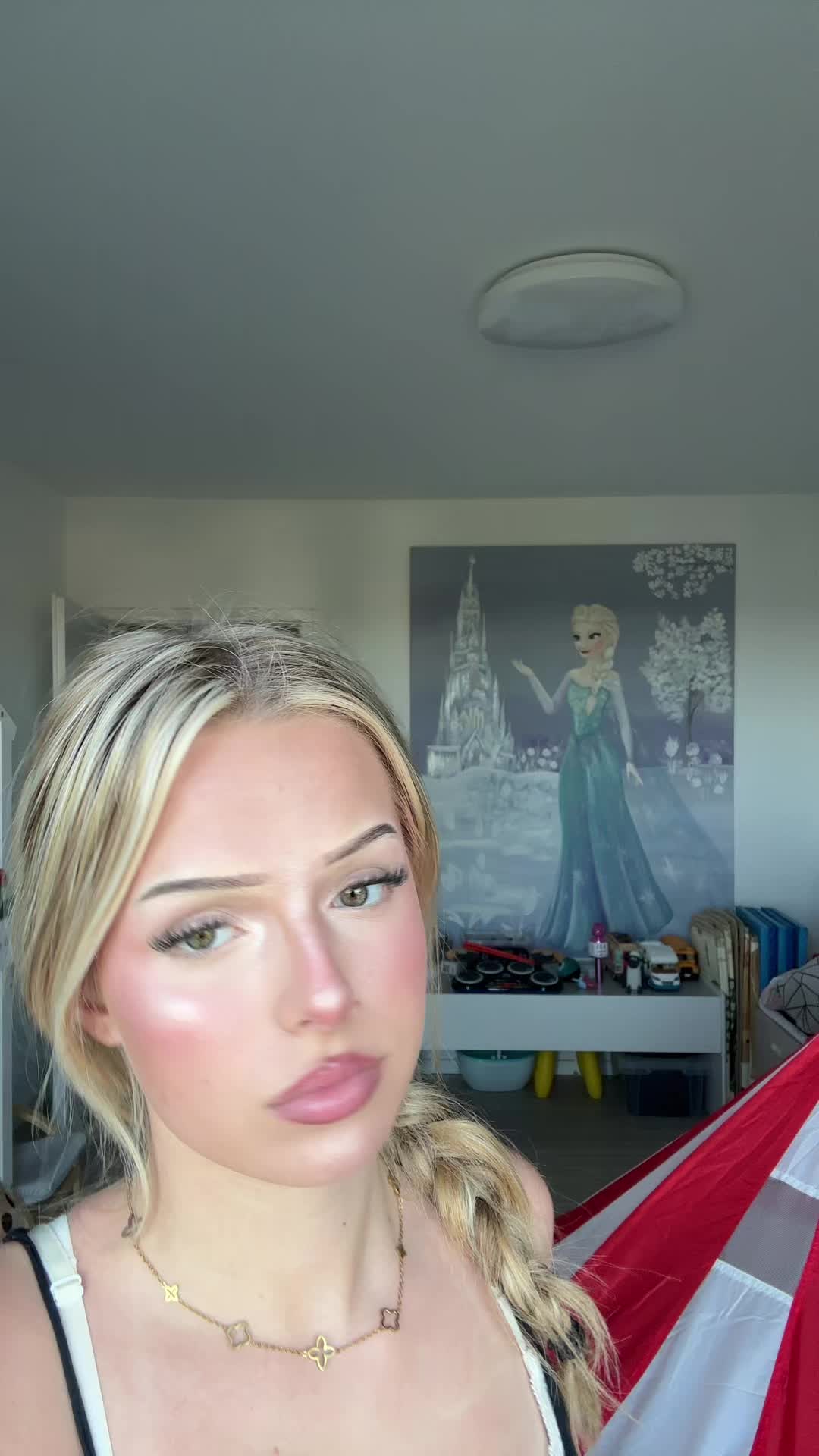 @𝐙𝐨𝐞𝐲