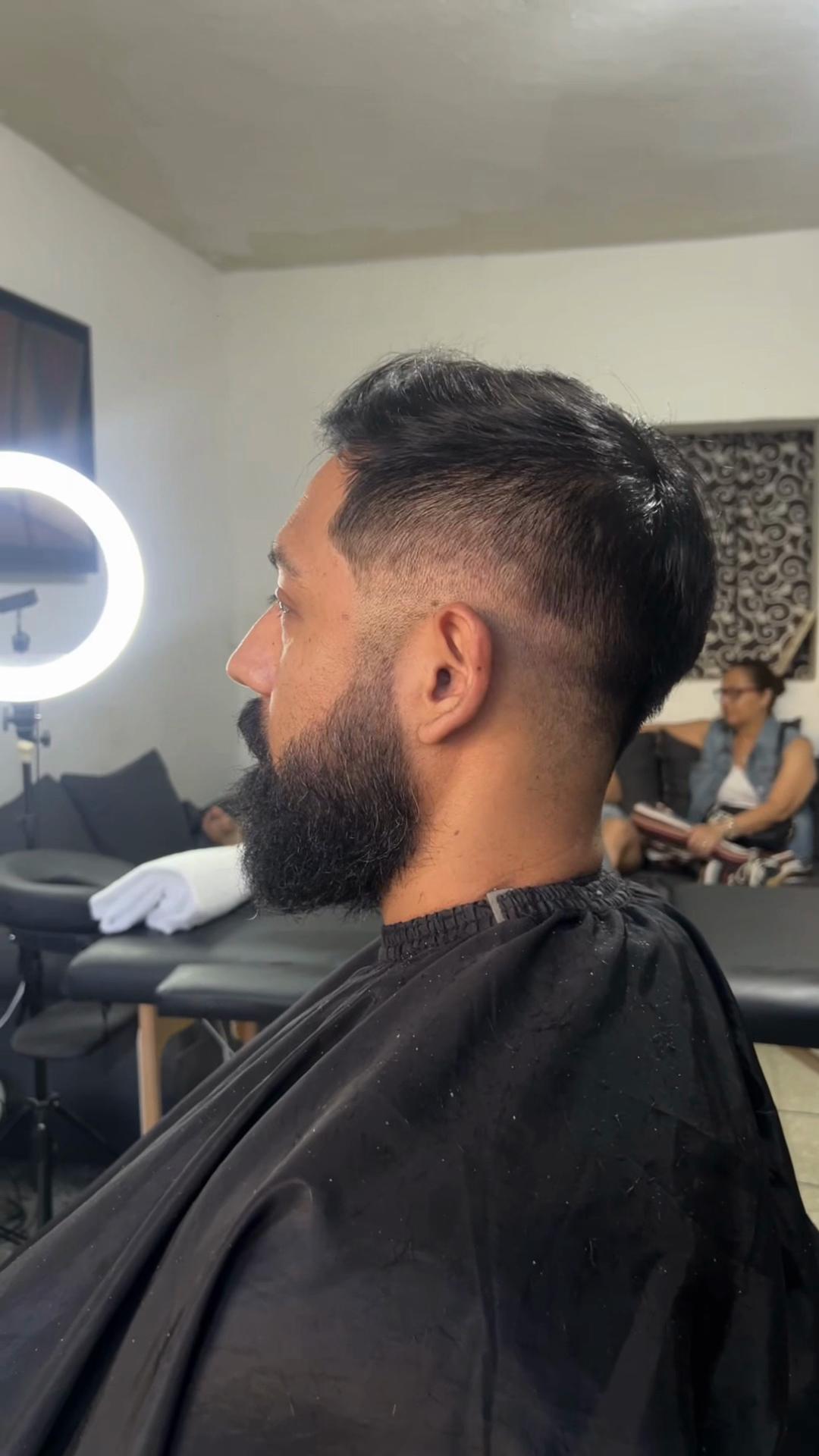@Husky Barber Spa / Mazatl&aacute;n