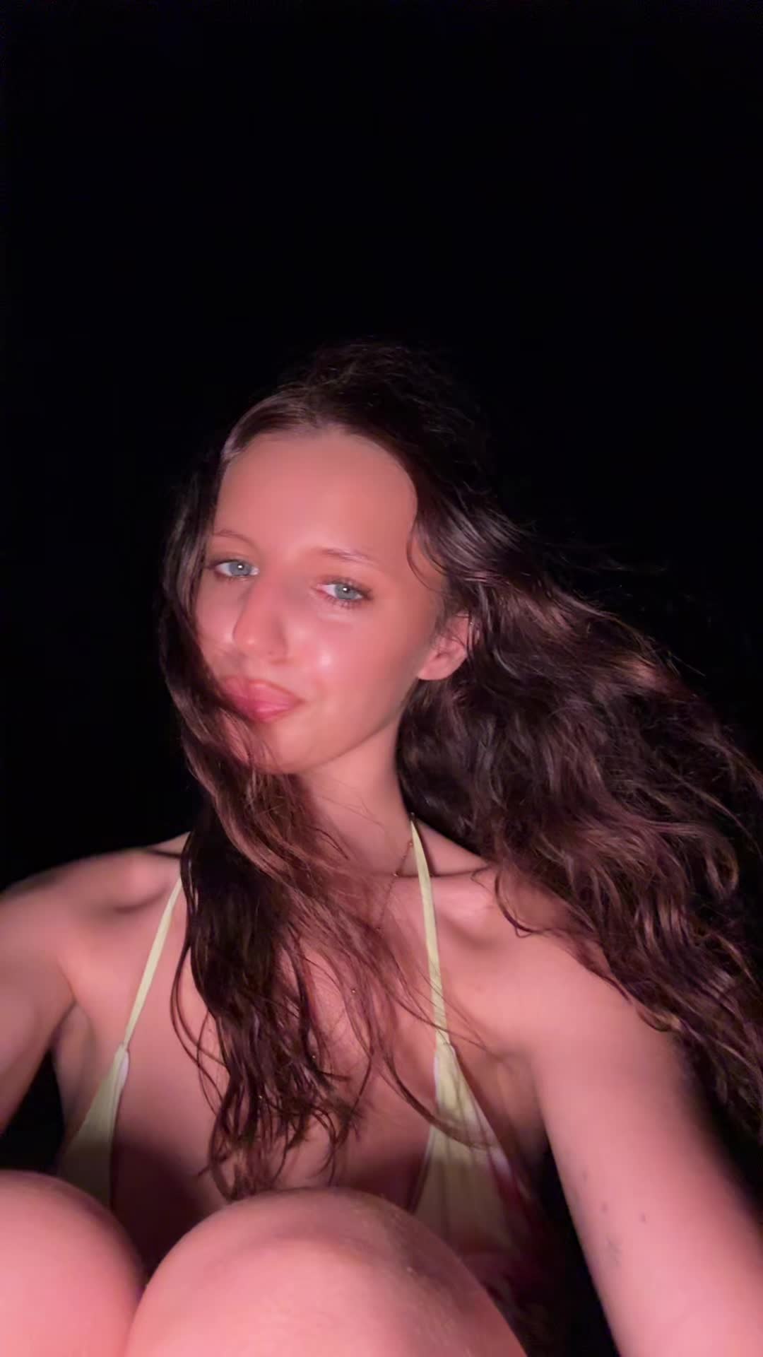 @Julka 🤍🌙