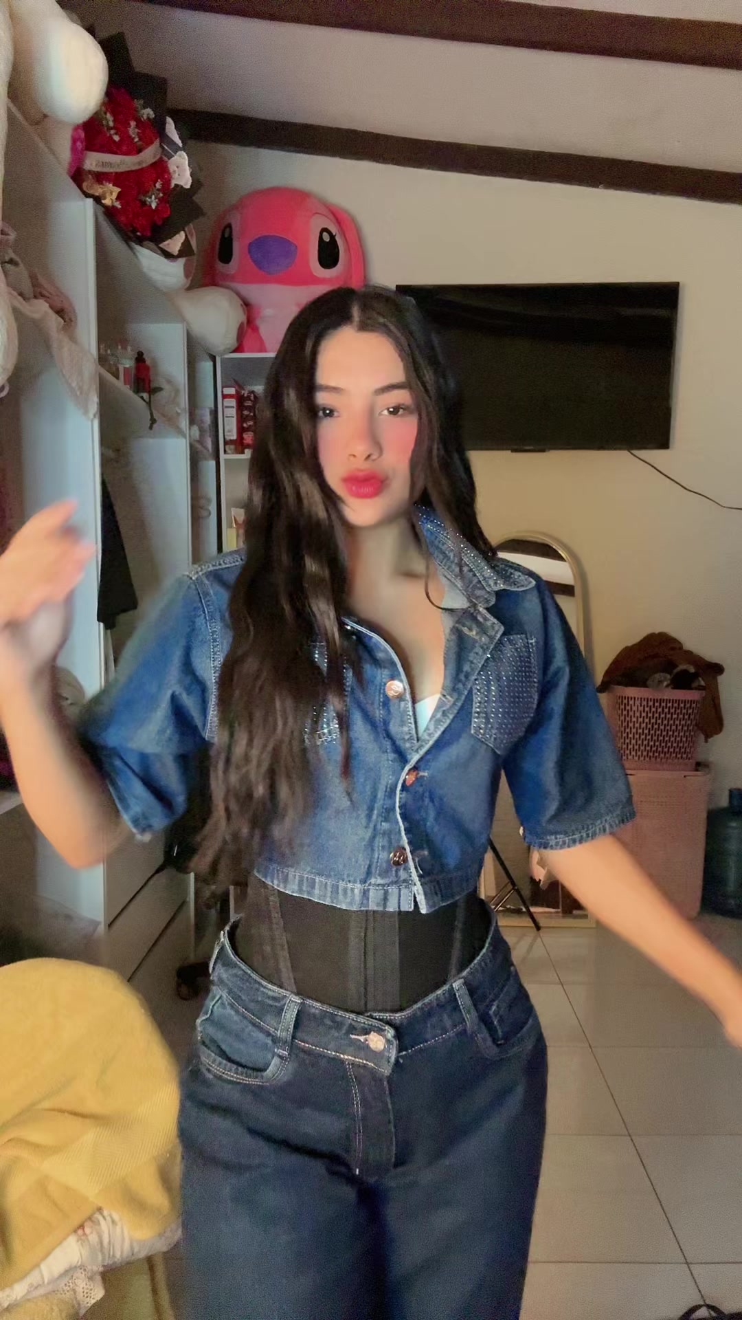 @CARLA [💛]