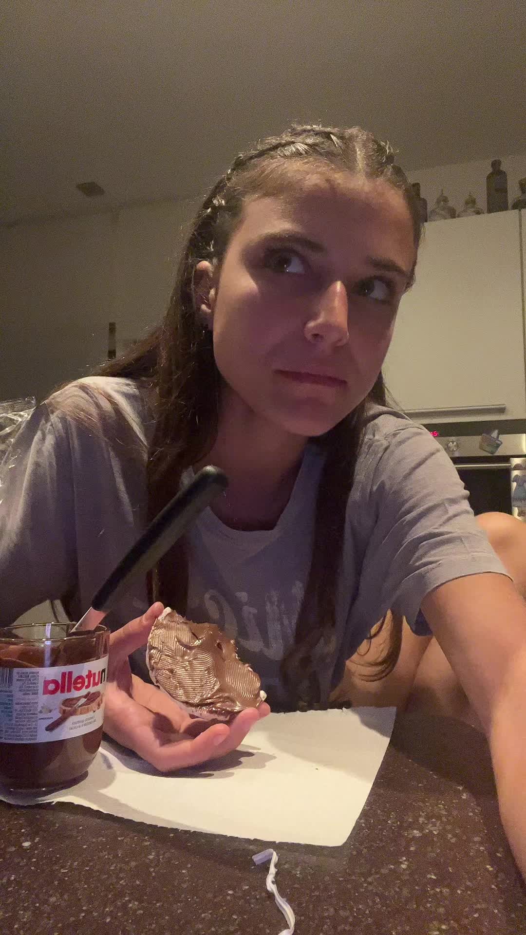 @𝓽𝓱𝓮𝓪.