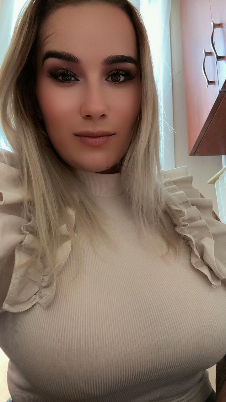 @🍦🖤 𝓝𝓸𝓷𝓬𝓼𝓲𝓲𝓲❤️🍦💡