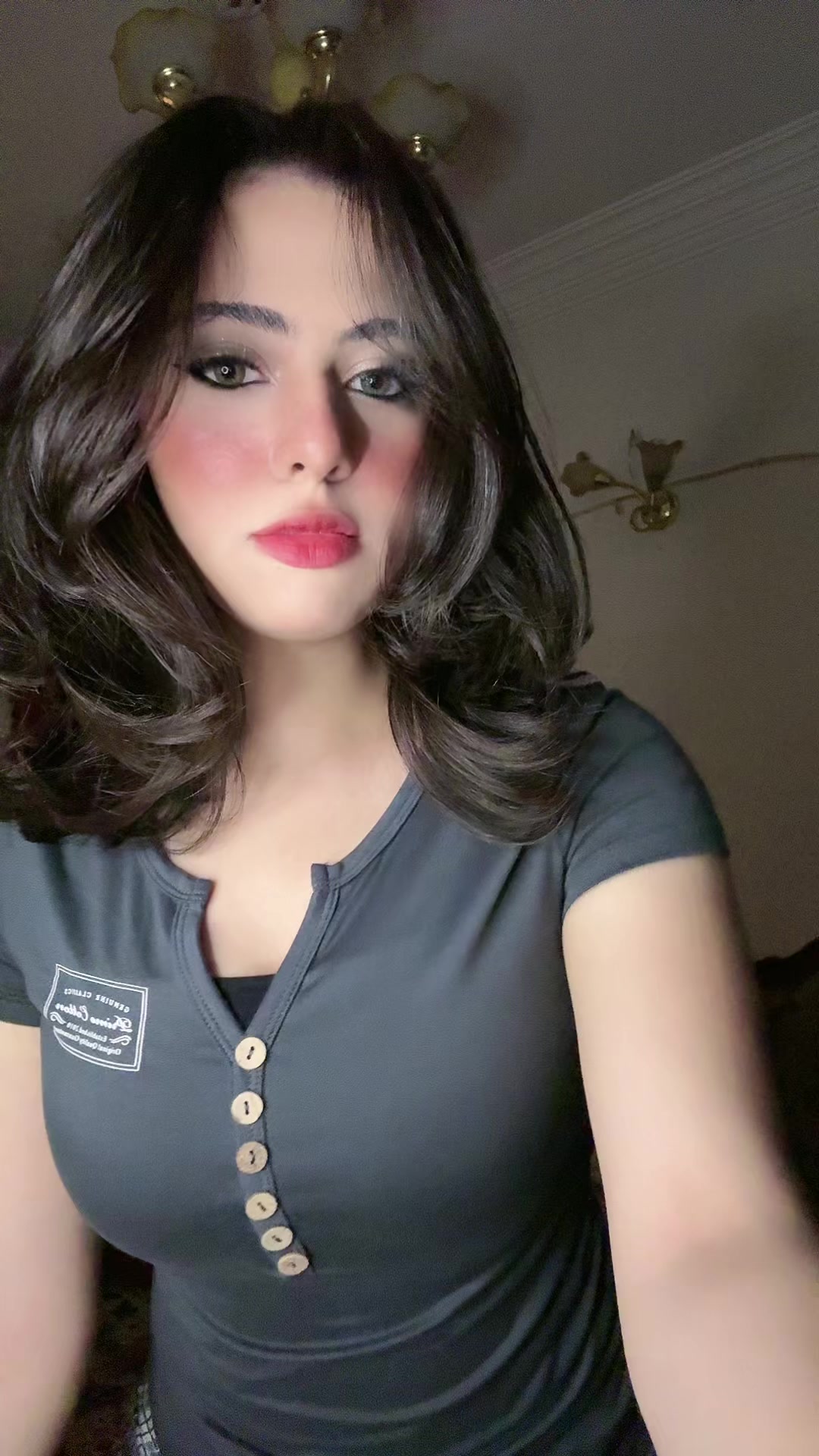@Nia🕯️