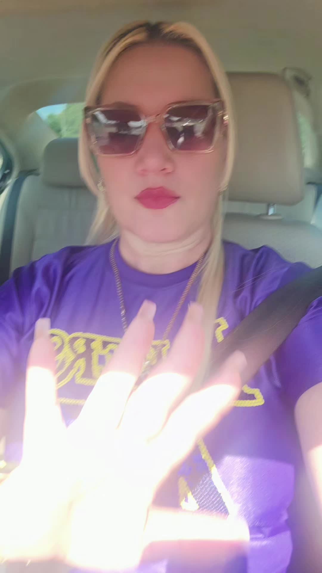 @cari...