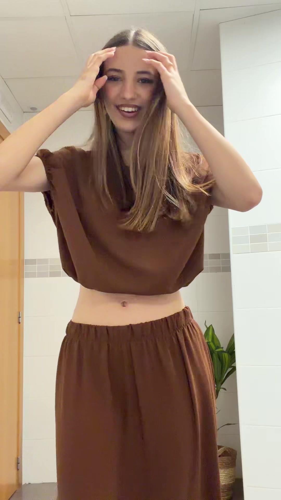 @𝒢