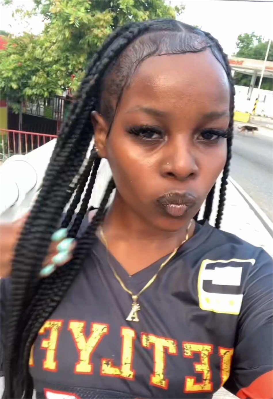 @tiffybadzz!👩🏾&zwj;❤️&zwj;💋&zwj;👩🏾