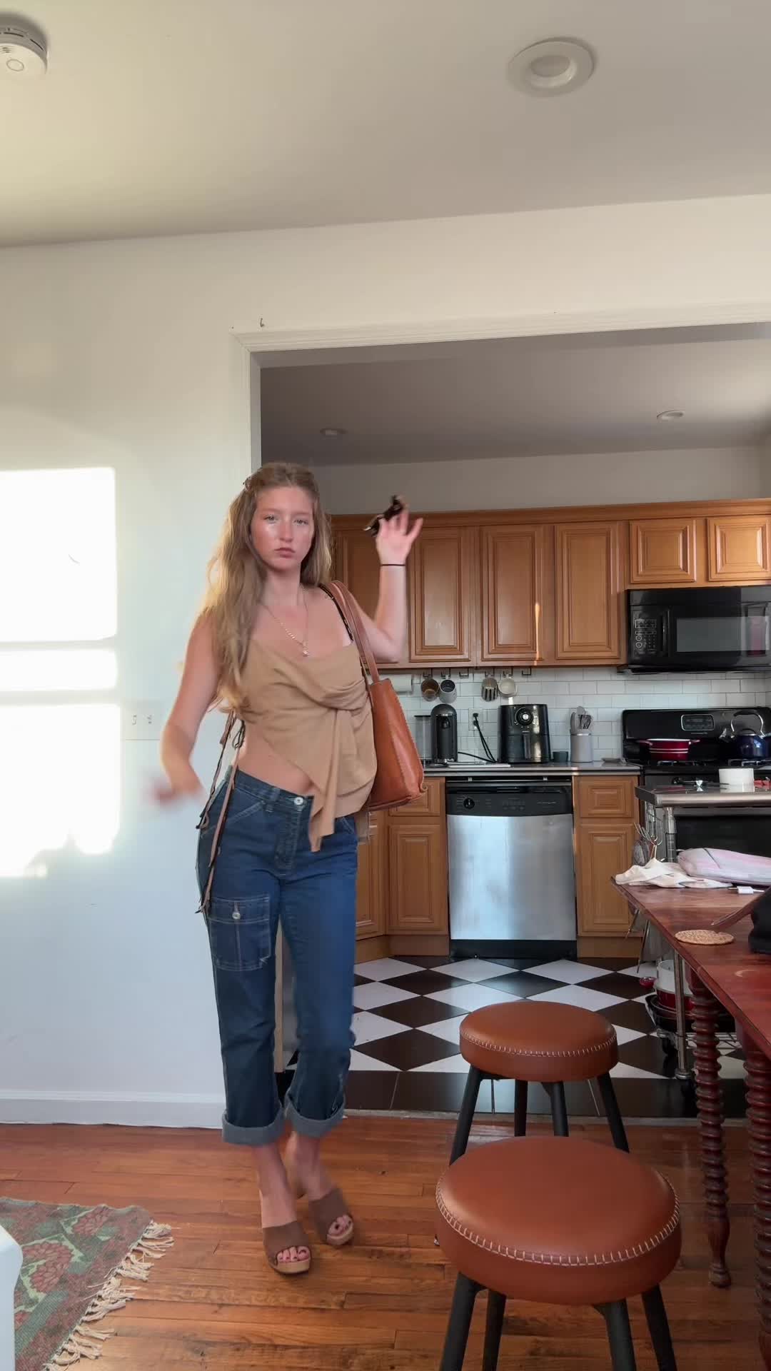 @Bella