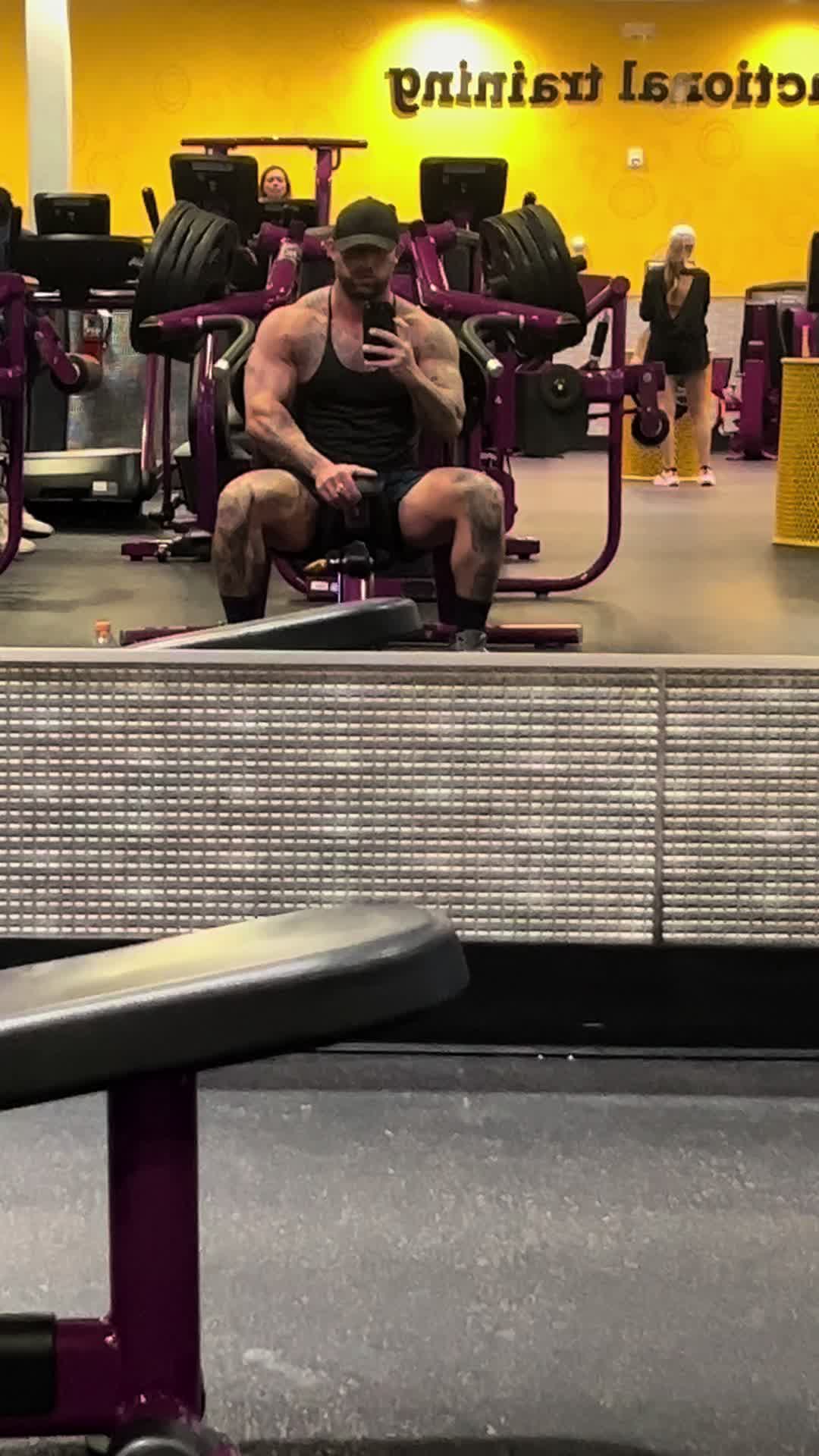 @richieswollerton
