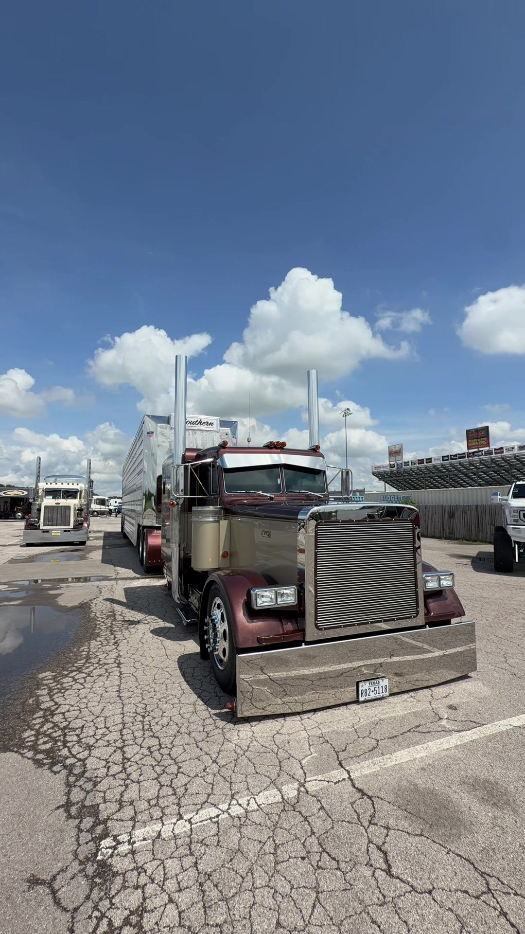 @truckshowjoe
