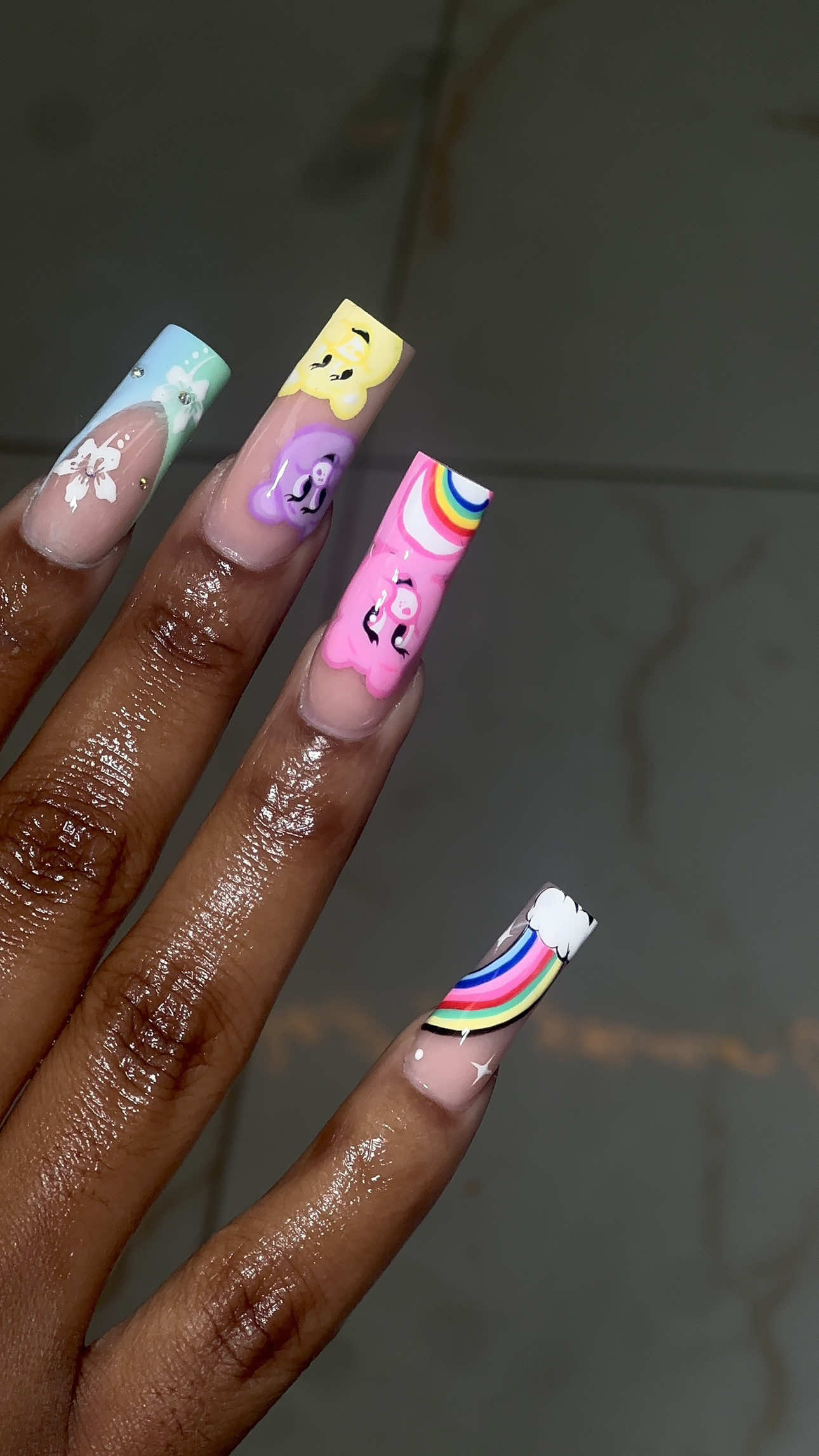 @nailartistnayy_