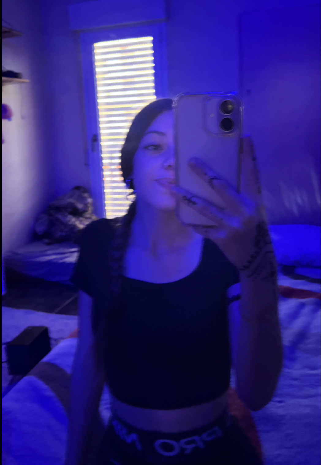 @Ahinaritaa_