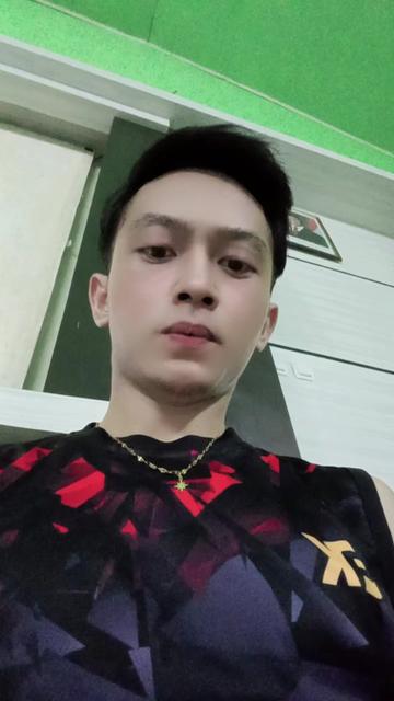 @Den baguss🐇💦