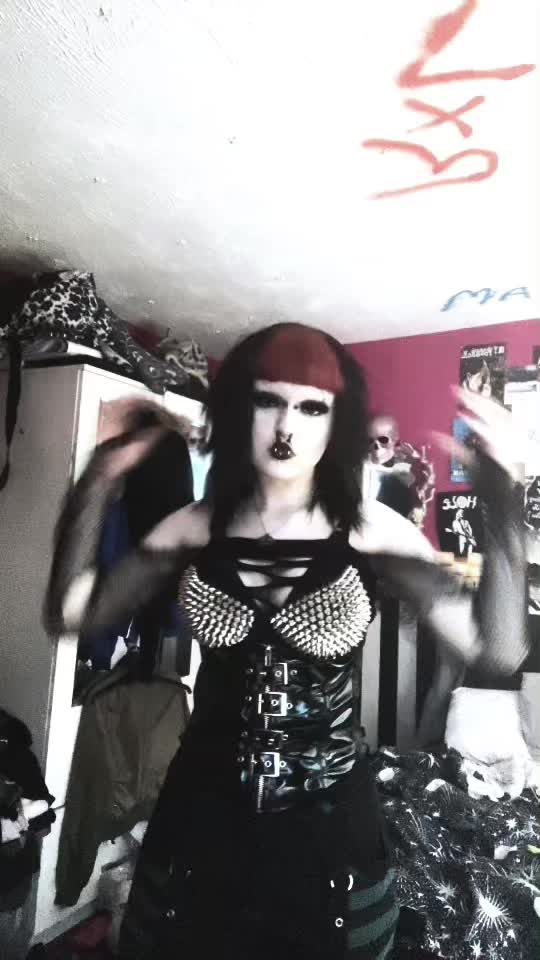 @𝔇𝔶𝔩𝔞𝔫.🦇