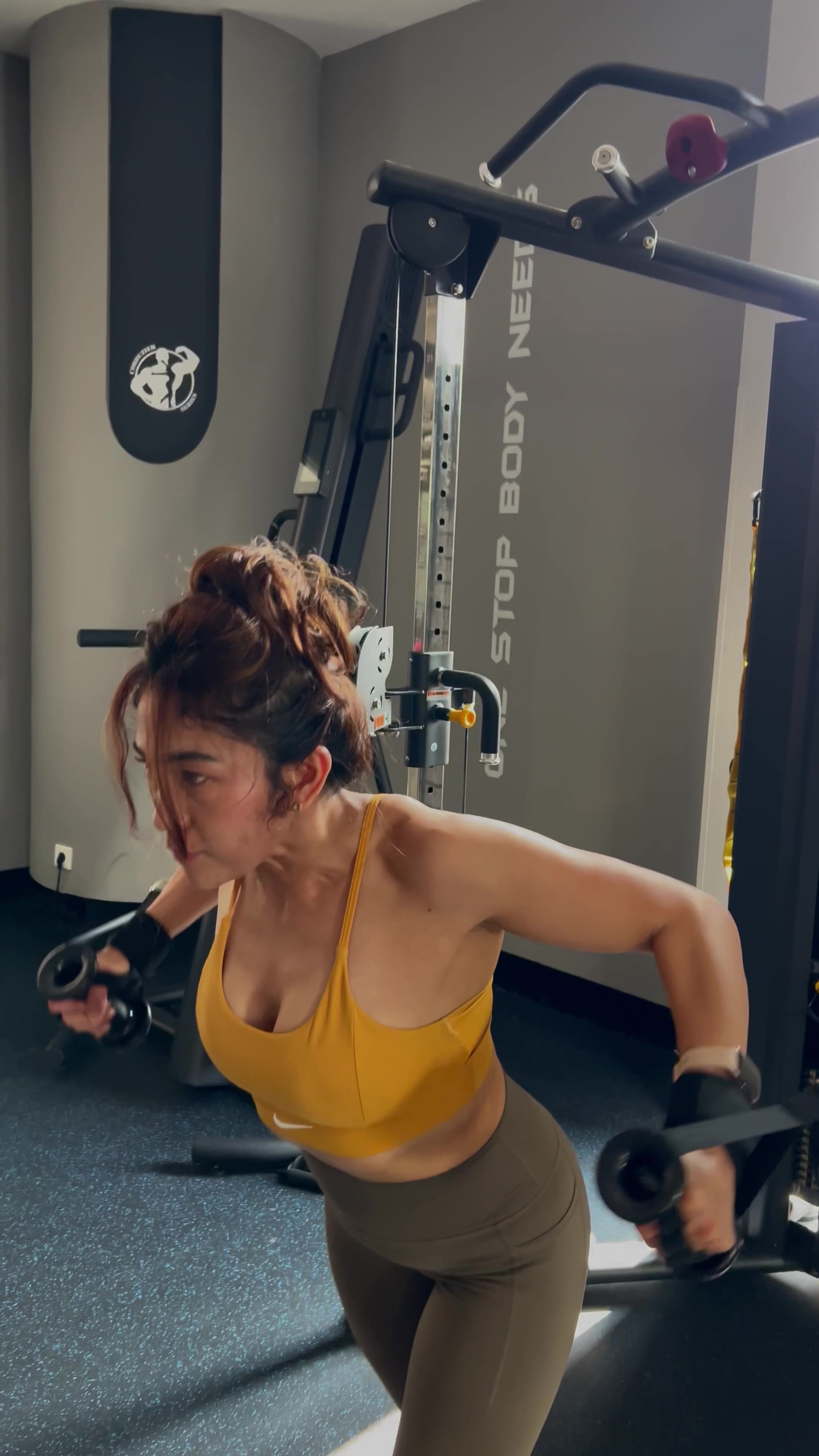 @vonnyfiolan