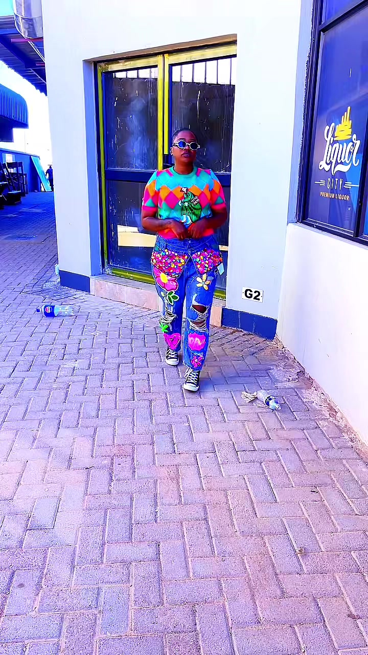 @GIRLY 🇧🇼