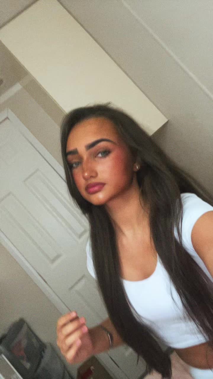@𝒲𝒾𝓃𝓃𝒾ℯ 𝓂𝒶𝓇𝒾ℯ 👸🏽