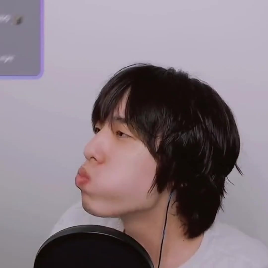 @Lis