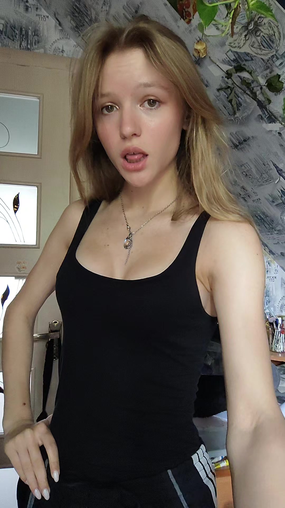 @🥷
