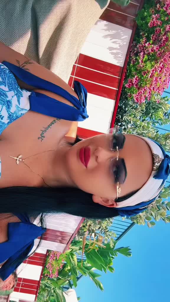 @👉🏻👑𝑄𝑈𝐸𝐸𝑁👑👈🏻