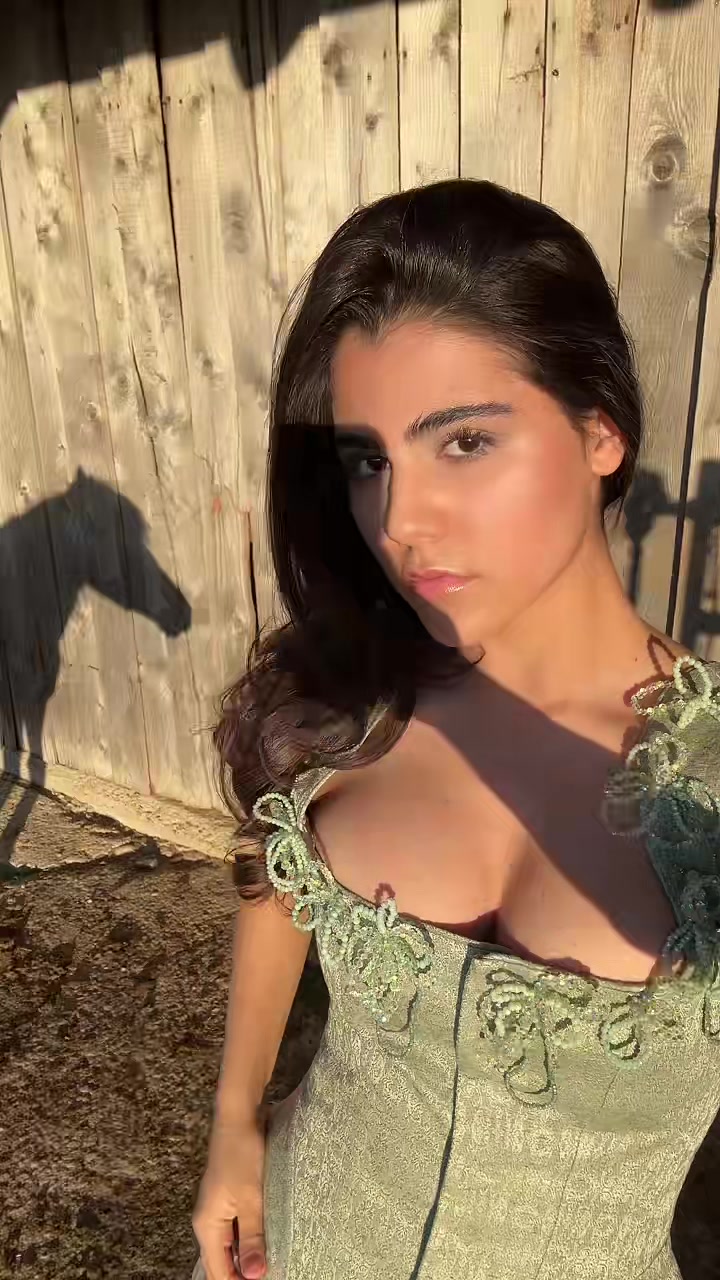 @E V A