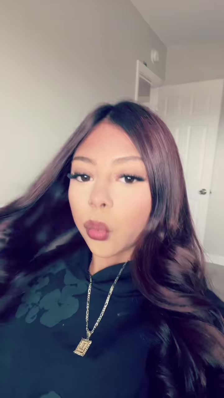 @leylanie & vivyana archive
