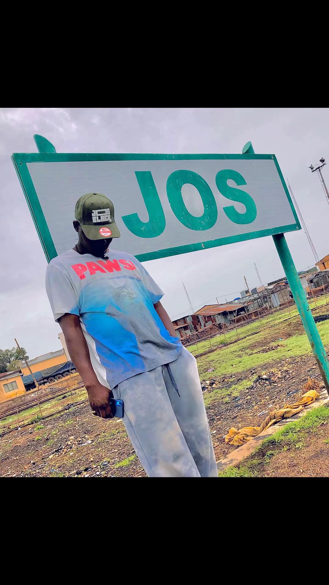 @Jos black