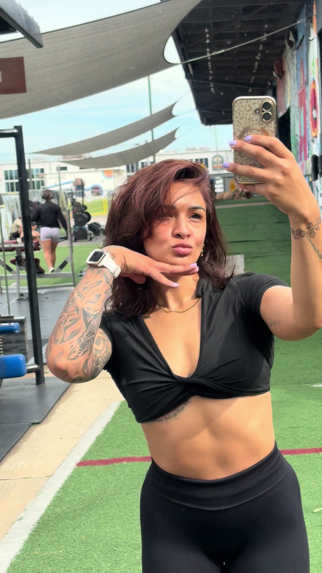 @ibuildbaddies