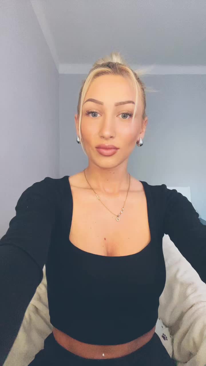 @Szab&oacute; Dorina