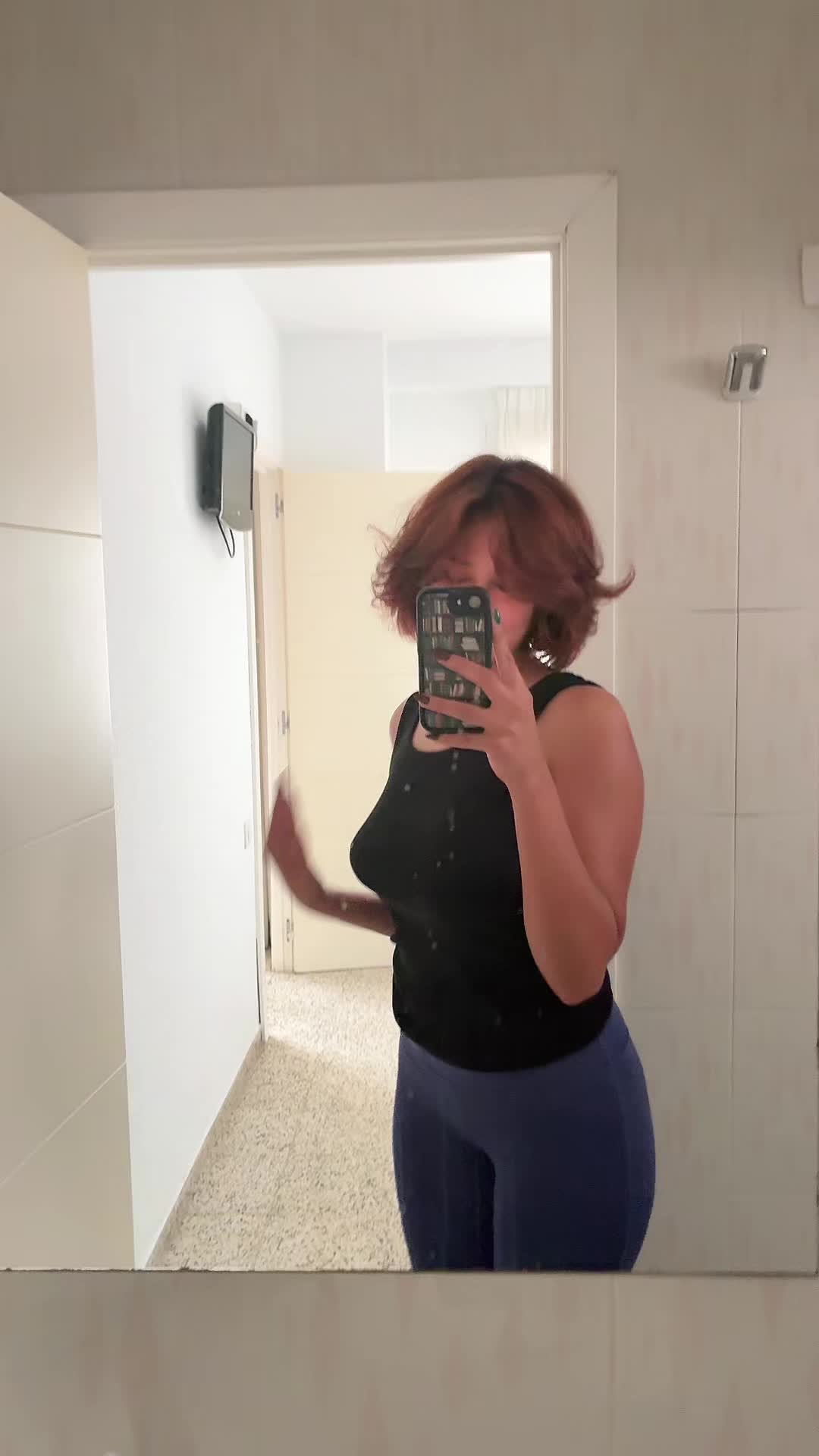@^~^