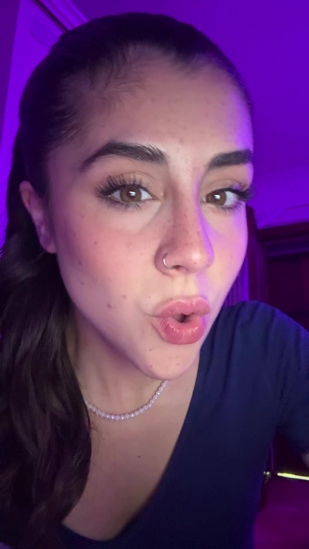 @𝐴𝑟𝑦