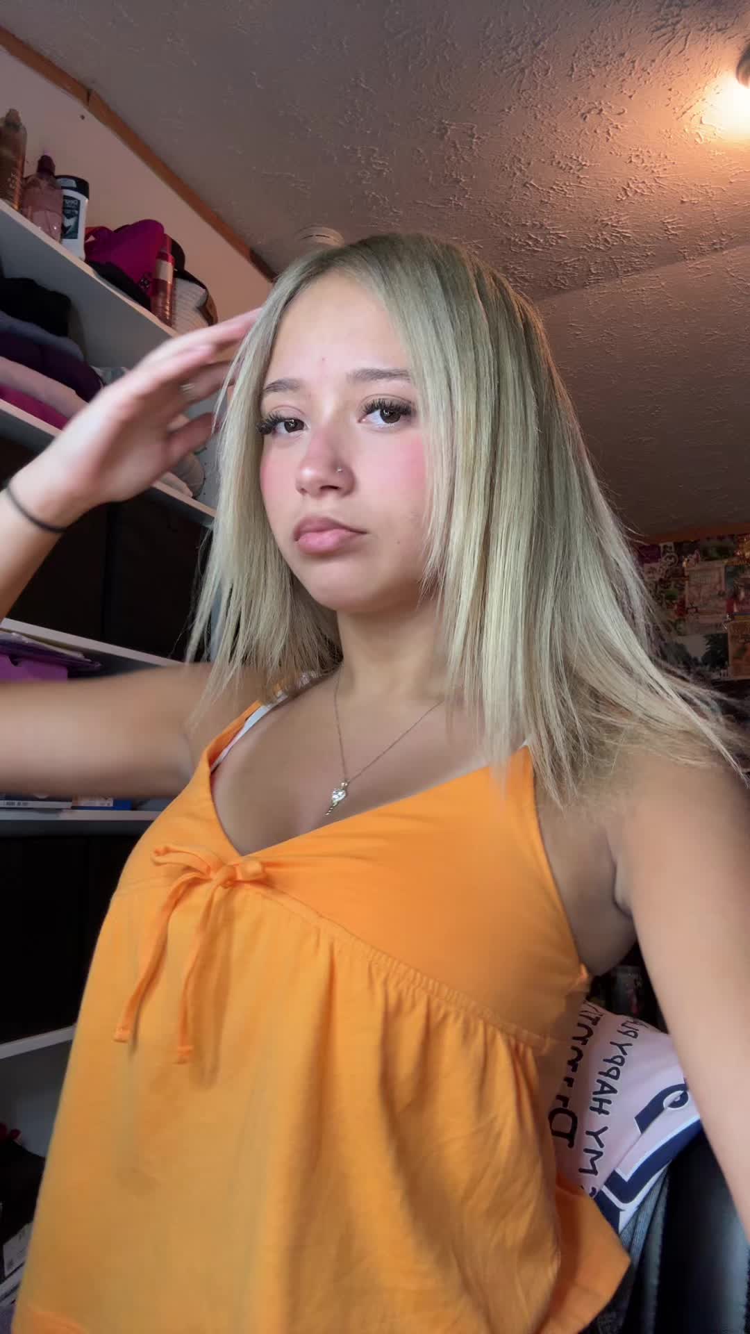 @⃟
